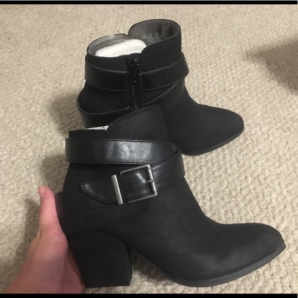 LifeStride Wendy Booties - Picture 1 of 5